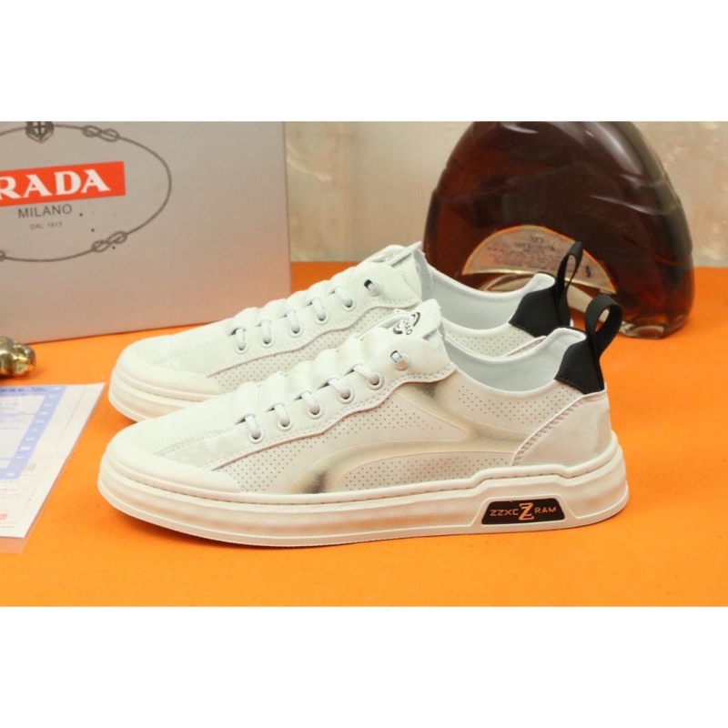 Pra*a casual shoes